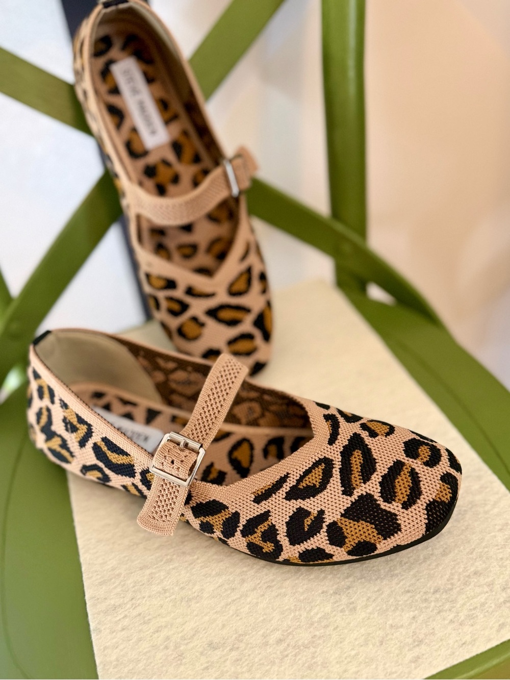 Steve Madden Richmond Leopard Knit Mary Jane Flats Women’s Size 8
